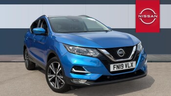 Nissan Qashqai 1.3 DiG-T 160 N-Connecta 5dr DCT [Glass Roof Pack] Petrol Hatchback